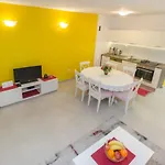 Apartment Burica Primosten