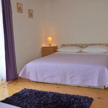 Apartment Burica *
